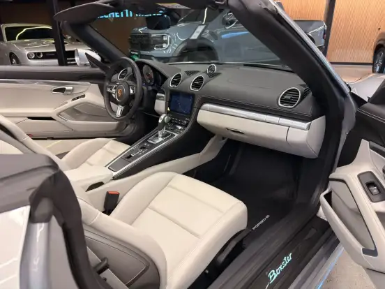 PORSCHE-718-2024