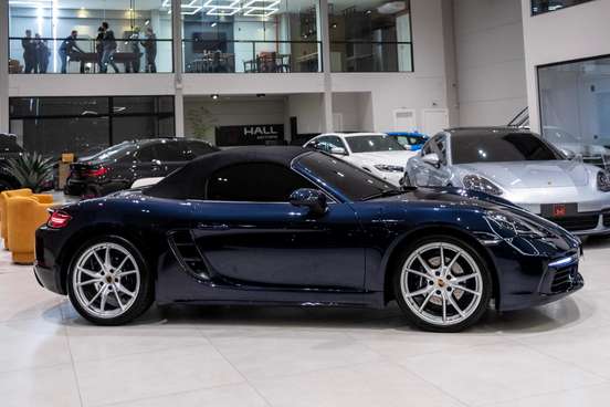 PORSCHE-718-2021