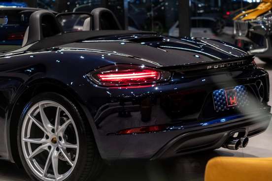 PORSCHE-718-2021