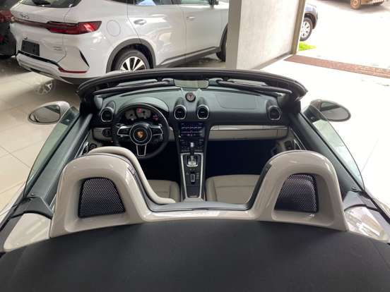 PORSCHE-718-2023