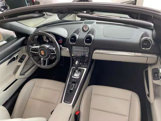 PORSCHE-718-2023