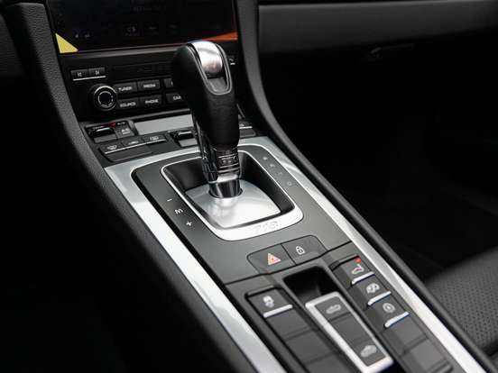 PORSCHE-718-2024