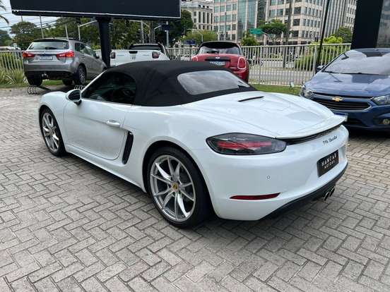 PORSCHE-718-2017