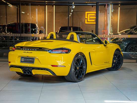 PORSCHE-718-2024