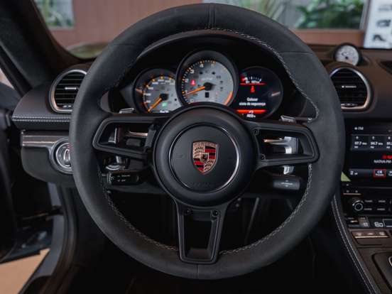PORSCHE-718-2023