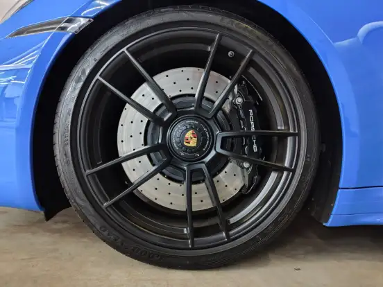 PORSCHE-911-2023