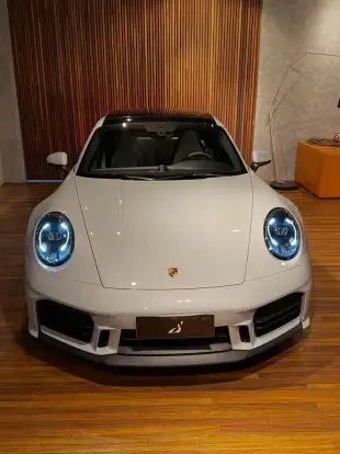 PORSCHE-911-2025