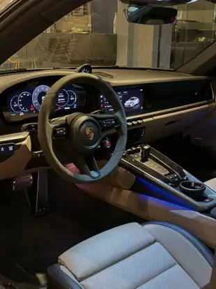 PORSCHE-911-2025
