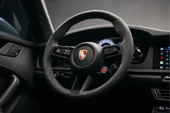 PORSCHE-911-2025