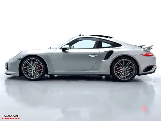 PORSCHE-911-2016