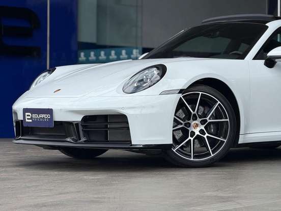 PORSCHE-911-2024