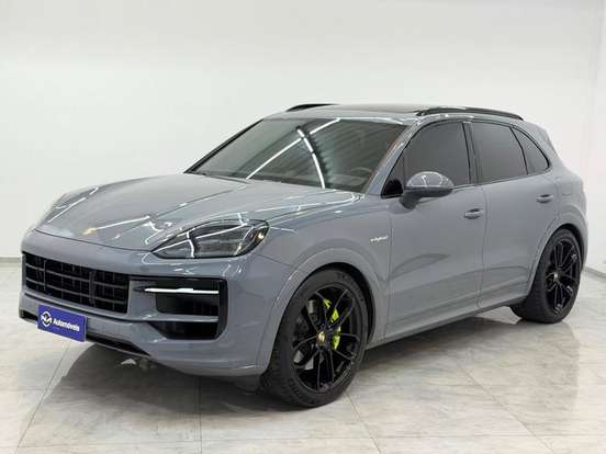 PORSCHE-CAYENNE-2024