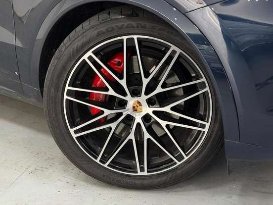 PORSCHE-CAYENNE-2024
