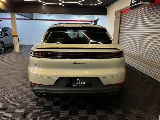 PORSCHE-CAYENNE-2025
