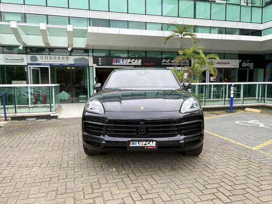 PORSCHE-CAYENNE-2021
