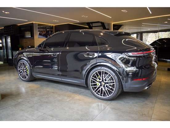 PORSCHE-CAYENNE-2024