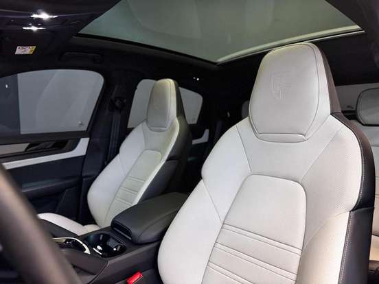 PORSCHE-CAYENNE-3.0 V6 S E-HYBRID BLACK EDITION COUPÉ AWD TIPTRONIC S PORSCHE-CAYENNE-2025