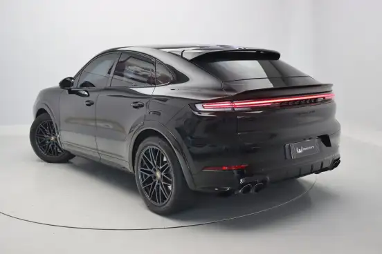 PORSCHE-CAYENNE-2025