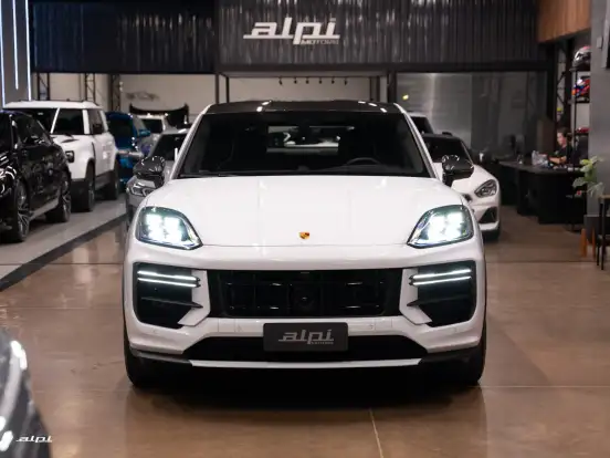 PORSCHE-CAYENNE-2023