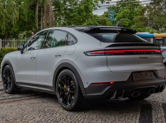 PORSCHE-CAYENNE-2024