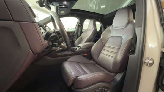 PORSCHE-CAYENNE-2024