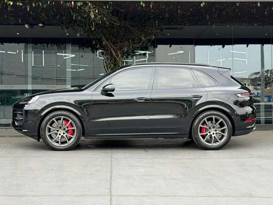 PORSCHE-CAYENNE-2024