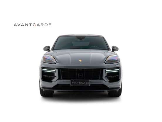 PORSCHE-CAYENNE-2025