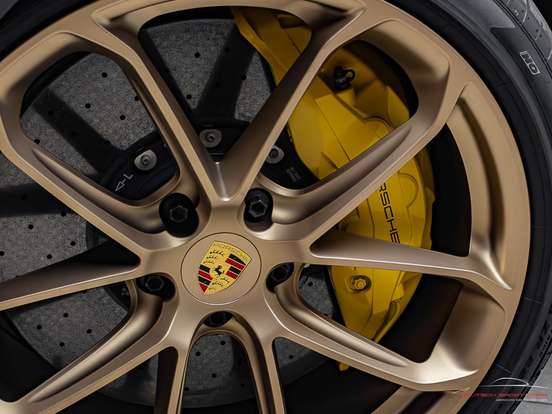 PORSCHE-CAYENNE-2022
