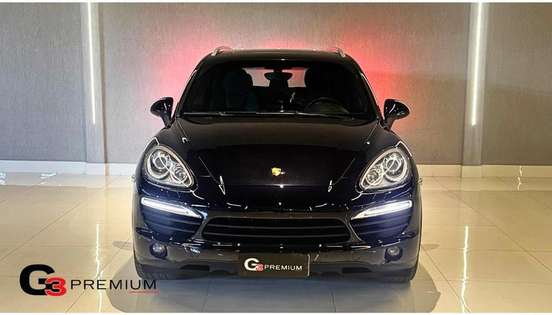 PORSCHE-CAYENNE-2012