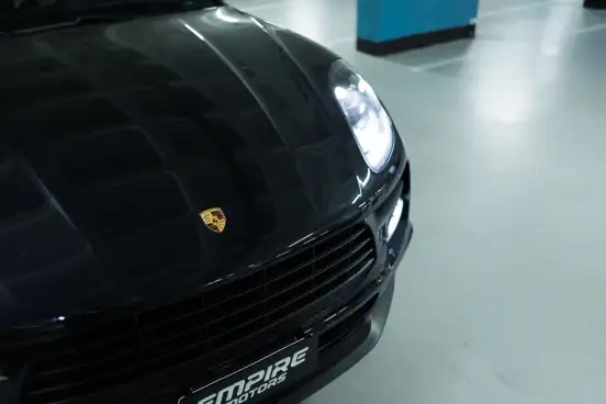 PORSCHE-MACAN-2021