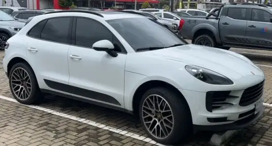 PORSCHE-MACAN-2020
