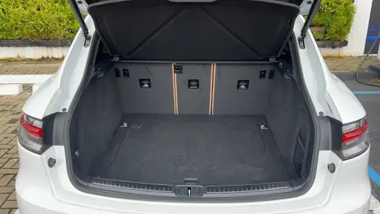 PORSCHE-MACAN-2020