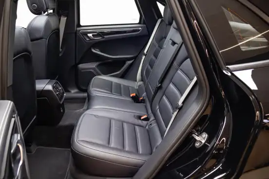 PORSCHE-MACAN-2023
