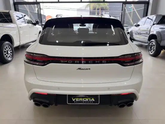 PORSCHE-MACAN-2025