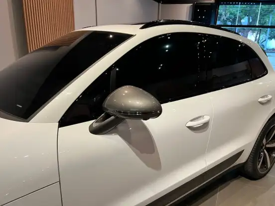 PORSCHE-MACAN-2024