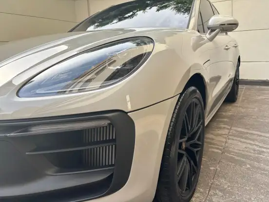 PORSCHE-MACAN-2023