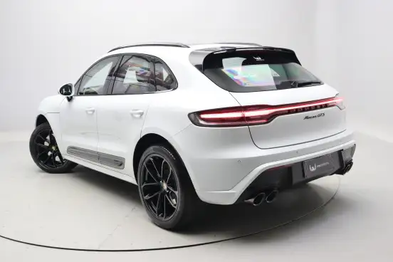 PORSCHE-MACAN-2024