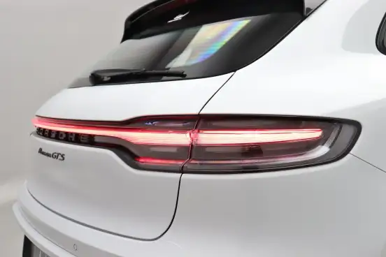 PORSCHE-MACAN-2024