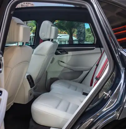 PORSCHE-MACAN-2023