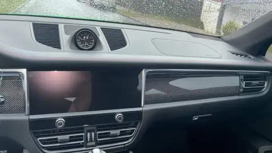 PORSCHE-MACAN-2024