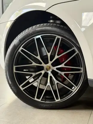 PORSCHE-MACAN-2024