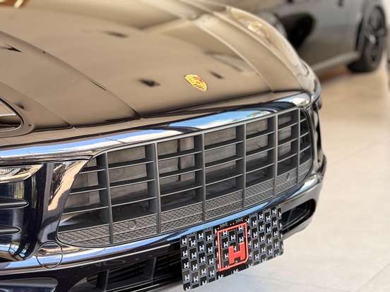 PORSCHE-MACAN-2018