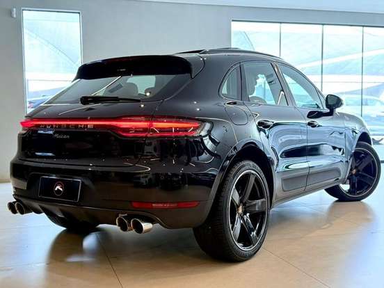 PORSCHE-MACAN-2021