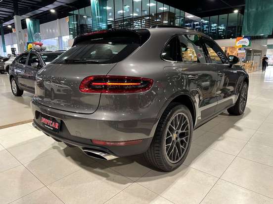 PORSCHE-MACAN-2018