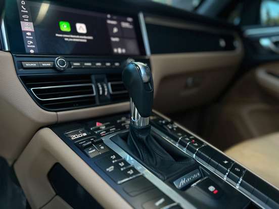PORSCHE-MACAN-2020