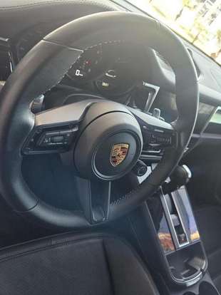 PORSCHE-MACAN-2023