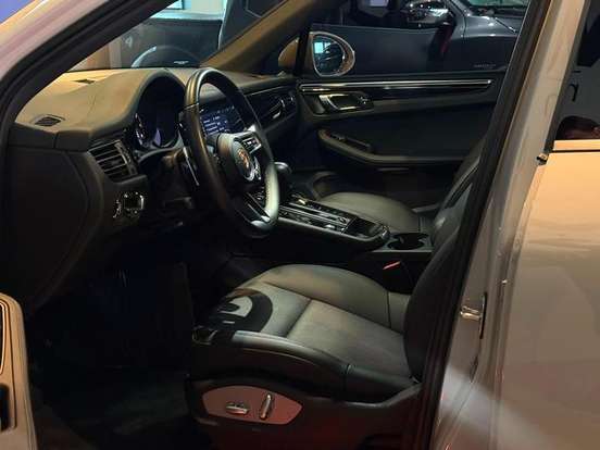 PORSCHE-MACAN-2024