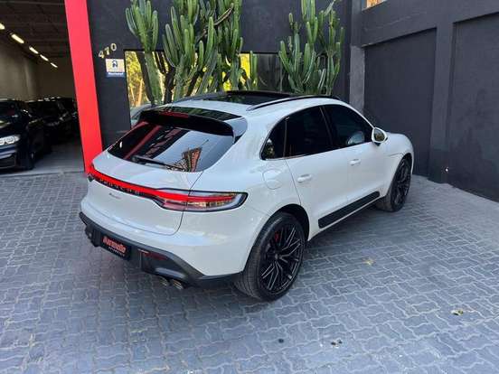 PORSCHE-MACAN-2022