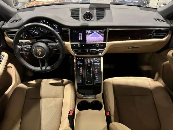 PORSCHE-MACAN-2023