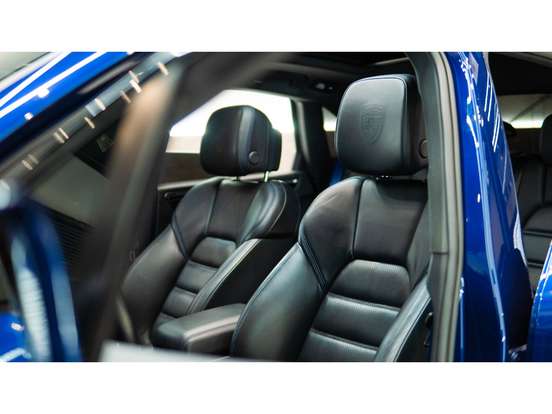 PORSCHE-MACAN-2023